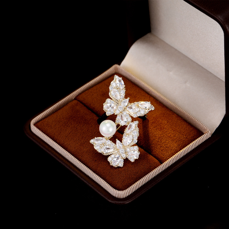 Moterų drugelio segė – varis, vabzdžio forma, elektroplakavimas, lengvas prabangos stilius