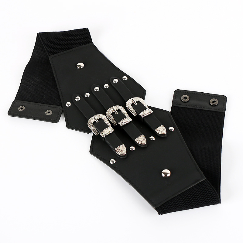 Moterų suknelė su plačia diržu su metalinėmis kniedėmis, dirbtinė oda, sagtis iš lydinio, užsegimas spaudimu, diržo plotis virš 4 cm