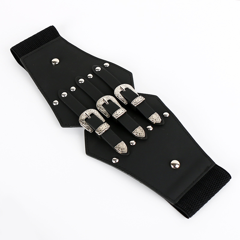 Moterų suknelė su plačia diržu su metalinėmis kniedėmis, dirbtinė oda, sagtis iš lydinio, užsegimas spaudimu, diržo plotis virš 4 cm