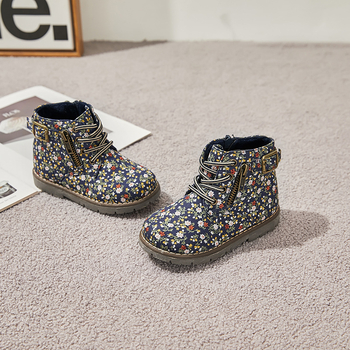 Παιδικά μποτάκια με φλοραλ σχέδιο, αντιολισθητική σόλα, πλαϊνό φερμουάρ; επάνω μέρος: Lycra stretch; σόλα: TPR; βελούδινη επένδυση