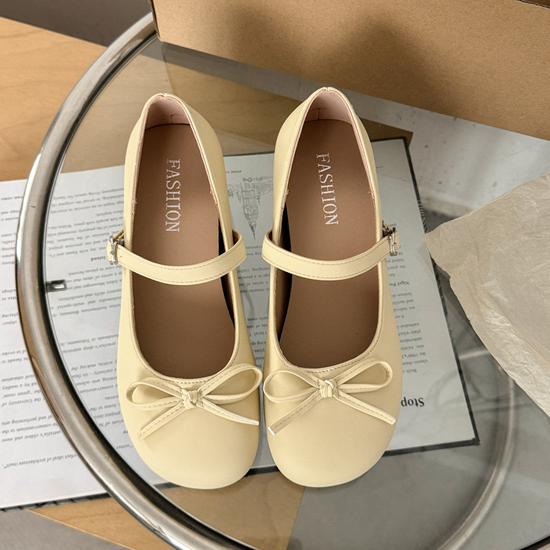 Mary Jane baleto bateliai su kvadratine nosimi, dirbtinė PU viršutinė medžiaga, žemas kulnas 1–3 cm, užsegimas vienos juostelės
