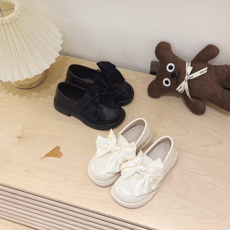 Vaikų bateliai: mikropluošto viršus, guminė pada, žemas profilis, slip-on, Korėjos stiliaus