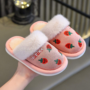 Παιδικές παντόφλες για κορίτσια με σχέδιο φράουλας σε καρτούν, αντιολισθητική σόλα PVC, μαλακές και ελαφριές, για φθινοπωρινή–χειμερινή χρήση στο σπίτι