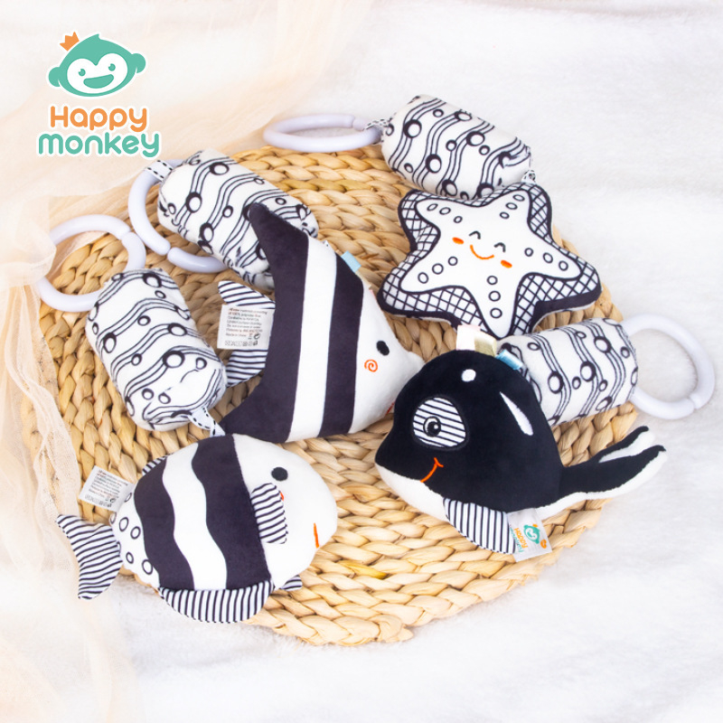 Tololo плюшено висящо звънче за креватче – за бебета и деца 0–3 г; визуална стимулация, координация ръка-око, сенсорно развитие