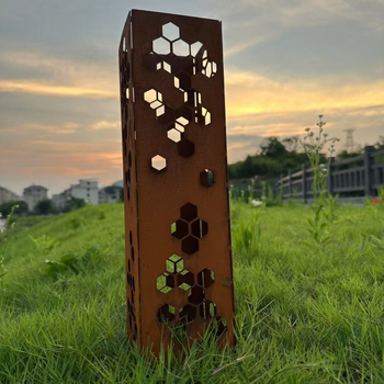 Dārza kolonna, dekoratīva skulptūra ar pastorālu dabisko stilu, dzelzs konstrukcija (Materiāls: Dzelzs; Kategorija: Dzelzs mākslas ziedu ievietojums; Pielietojuma aina: Universāla, Dārzs)