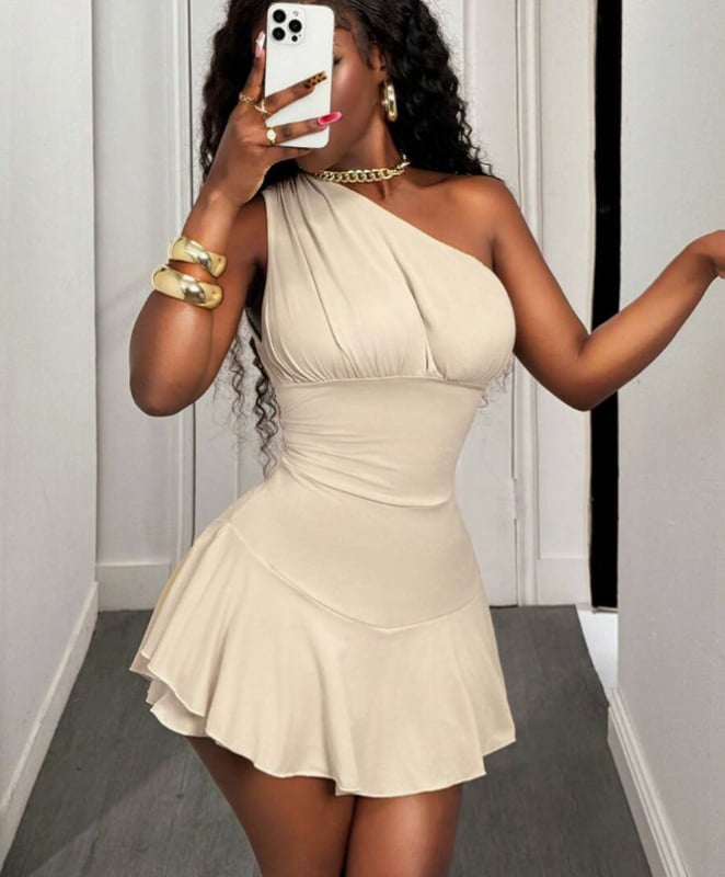 Φόρεμα από ένα κομμάτι με ασύμμετρο ντεκολτέ, υψηλή μέση, χωρίς μανίκια, κοντή φούστα (Polyester)