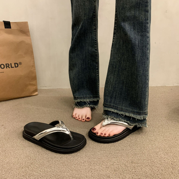 Γυναικείες παντόφλες με φαρδιά σόλα, PU επάνω, PU εσωτερικό, TPE σόλα, σχέδιο Herringbone, χαλαρό στυλ, σανδάλια παραλίας (2025 καλοκαίρι)