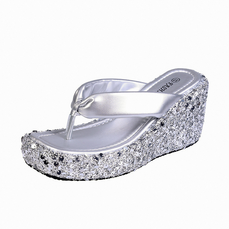 Női szandálok négyszögletes orrú, PU felsőrész, gumírozott talp, koreai stílus.