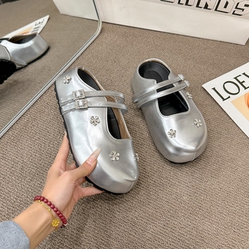 Γυναικείες παντόφλες slip-on με καπάκι δακτύλου και φαρδιά σόλα — PU επάνω, καουτσούκ σόλα, στρογγυλή μύτη, χαλαρό στυλ, Καλοκαίρι 2025