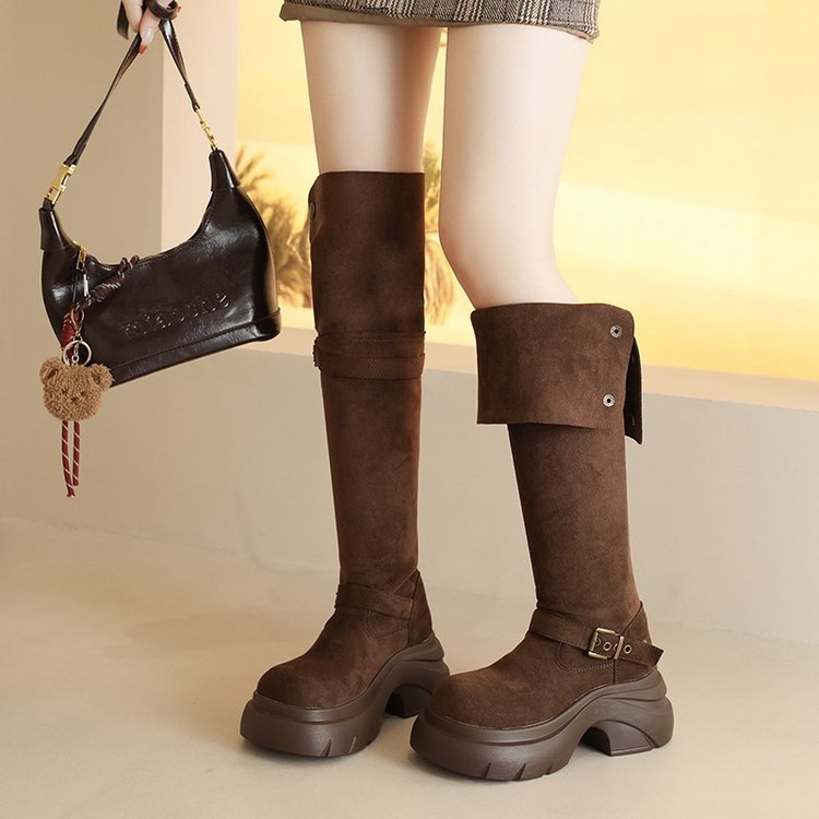 Kelių aukščio batai su sulankstomu aukštu kulnu, 3–5 cm kulnas, mikropluošto viršus, odinis įdėklas, guminė padas