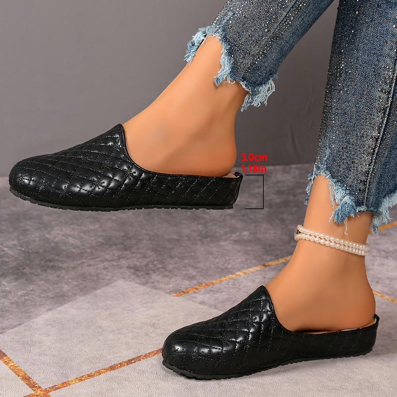 Sieviešu slip-on kurpes ar nošūtiem detaļām Lolita stilā, augšējā materiāla TPR, zole PUR, platforma, zoles biezums virs 11 cm.