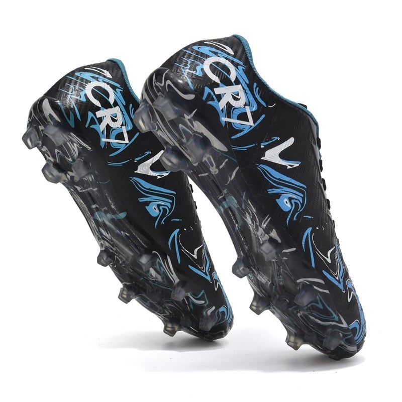 Bērnu futbola kurpes - priekšējais šņorējums, izturīgas, zems augšdaļas, sintētiskā āda augšdaļa, pretslīdēšanas zole