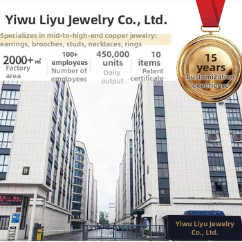 Καρφίτσα – φλοράλ από χαλκό, Liyu Accessories, ηλεκτροπλατιωμένη, γυναικείο στυλ ήπιας πολυτέλειας