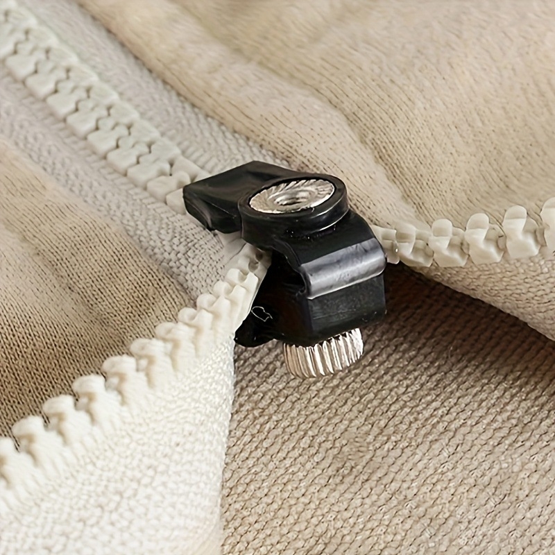 Vaikų odinių diržų užtrauktukų priežiūros rinkinys — Medžiaga: plastikas; Sagtos medžiaga: plastikas; Užsegimas: be užtrauktuko galvutės; Apdirbimas: oda-plastikas