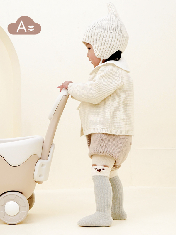 Vaikų kojinės žiemai su fliso viduje, storu šilumos sluoksniu, ilgą vamzdelio dizainu, kvėpuojančios ir prakaitą sugeriančios, karikatūrų raštas