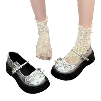 Γυναικείοι loafers με PU πάνω μέρος, στρογγυλό άκρο, παχύ τακούνι 6–8 εκ., κλείσιμο με ένα λουράκι και αγκράφα, σόλα από καουτσούκ