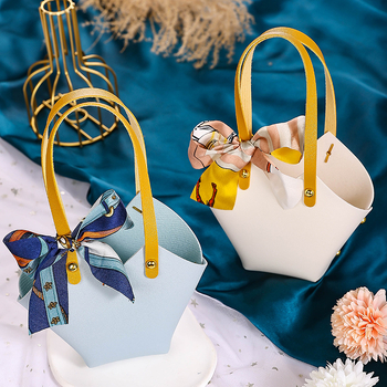 Odinė širdies formos saldainių kišenė su kaspinu, korėjietiškas stilius, šiuolaikinė dailė, lengvas prabangos pojūtis, vestuvėms