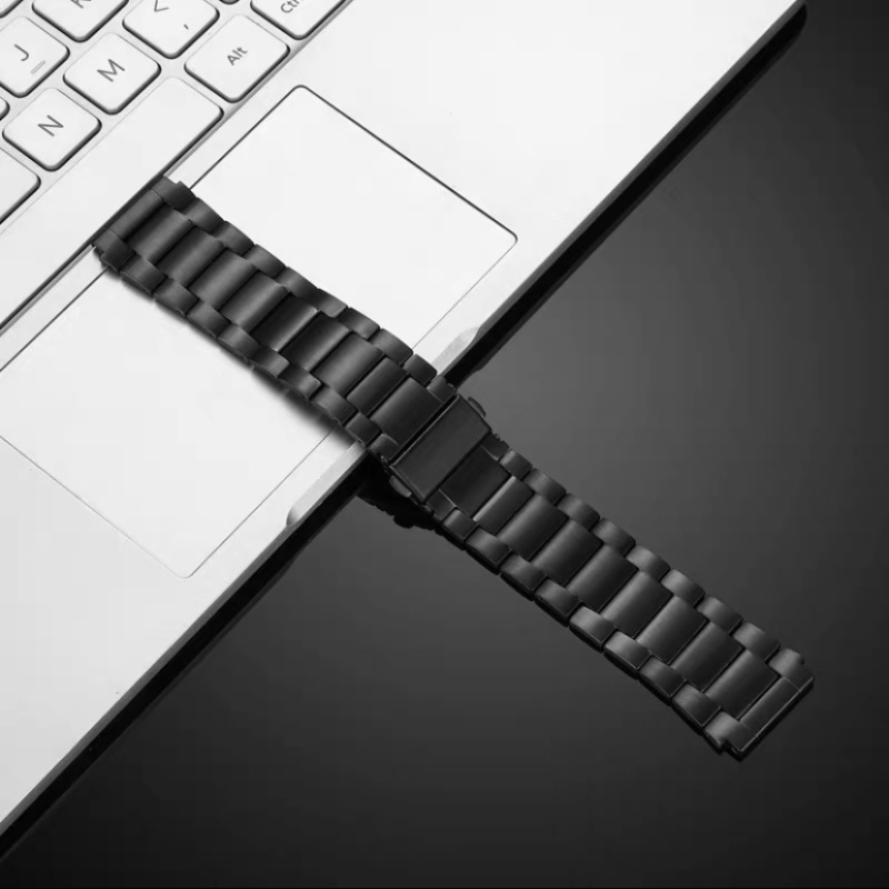 Huawei GT3 Pro-hoz készült fém órapóráz – titániumötvözet, konvex fej, három golyós dizájn; univerzális csere, 2022-ben debütált; tartalmazza az óraszíjat