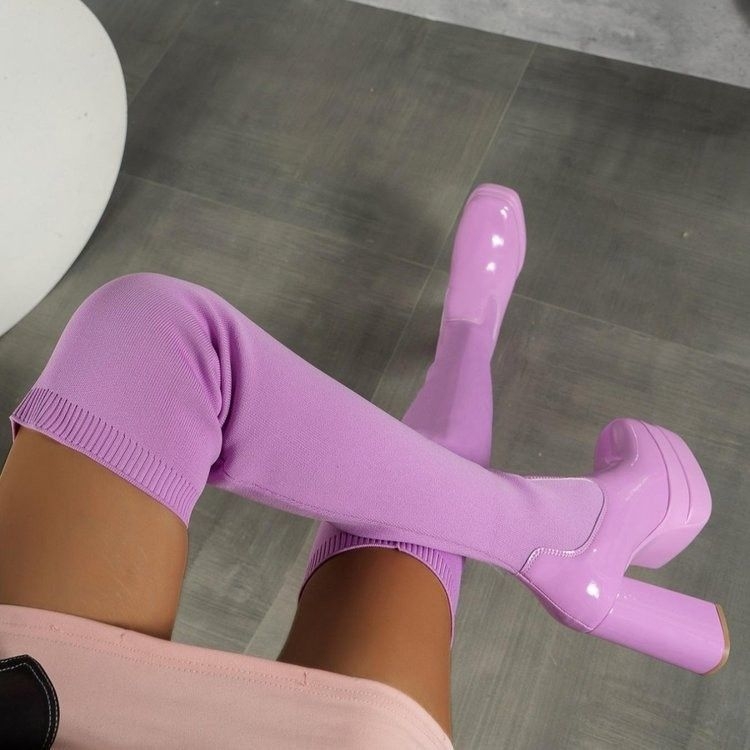 Moteriški ilgi kulni iki kelių su stora kulne, ilgas viršūnės iš mikropluošto odos, apvali nosis, gumos padas