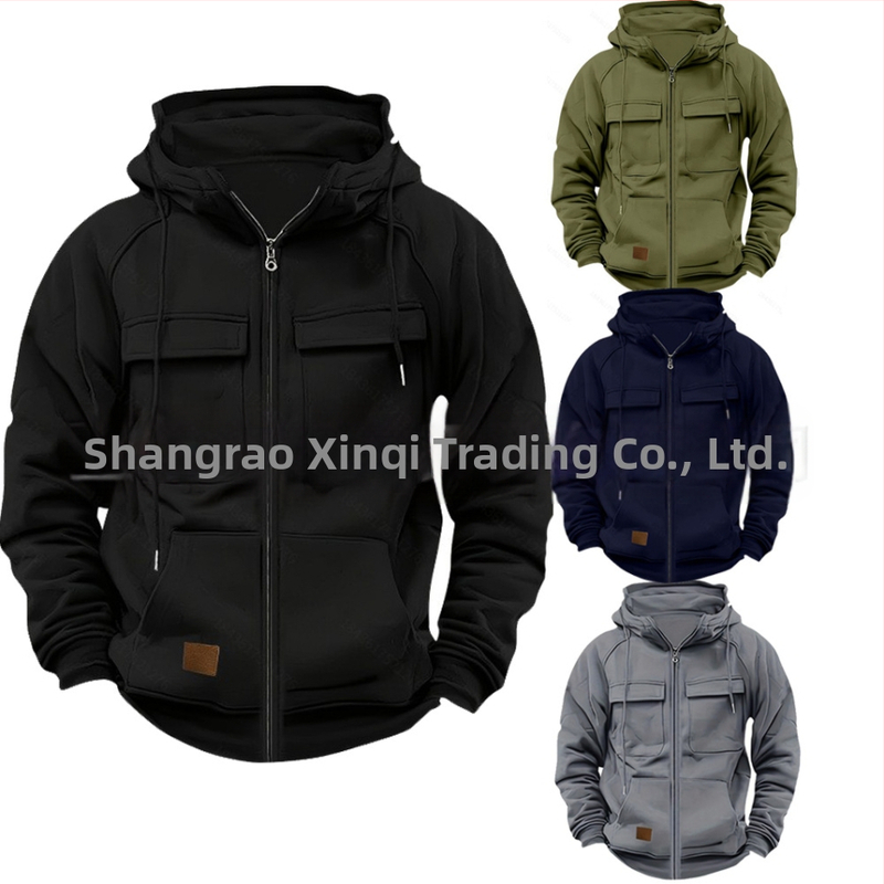 Hoodie su daug kišenių ir užtrauktuku, 250 g poliesterio audinys, flisu vidus, laisvas kirpimas, rudens–žiemos 2025