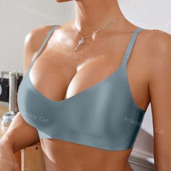 Σουτιέν χωρίς ραφές με μη αποσπώμενη επένδυση, κύπελλα 3/4, σταθερές διπλές τιράντες, πίσω κούμπωμα με τρεις σειρές αγκράφες