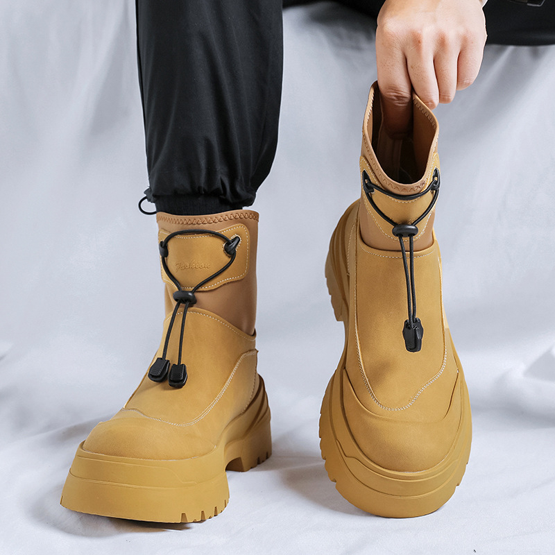 Férfi Martin csizma, téli fleece-belelt, magas felső rész, mikrofibőr felsőrész, gumírozott talp, fűző nélküli