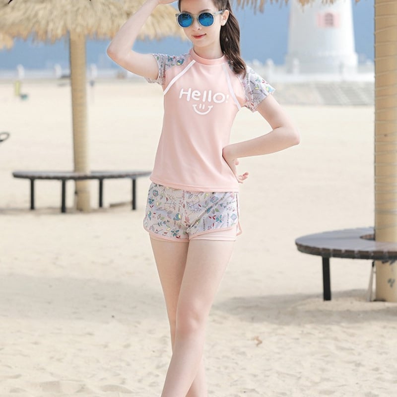 Bērnu divdaļīgais peldkostīms treniņam ar biksītēm, neilona audums; Vinylon 91–95% ārējā auduma un oderes Vinylon 91–95%; kods Hg15615441