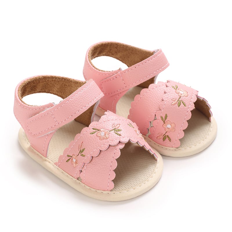 Detské sandále s výšivkou, PU horný materiál, textilná podrážka, stielka a vnútro z textilu, zapínanie na suchý zips, otvorený prst, pre 6–12 mesiacov, jar 2025 vydanie