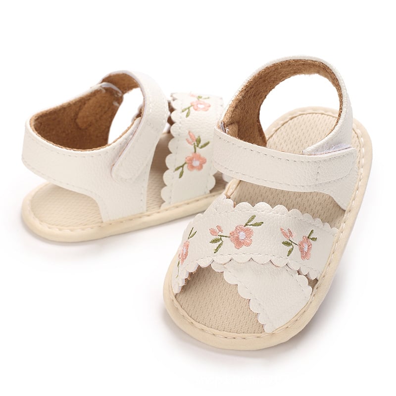 Detské sandále s výšivkou, PU horný materiál, textilná podrážka, stielka a vnútro z textilu, zapínanie na suchý zips, otvorený prst, pre 6–12 mesiacov, jar 2025 vydanie