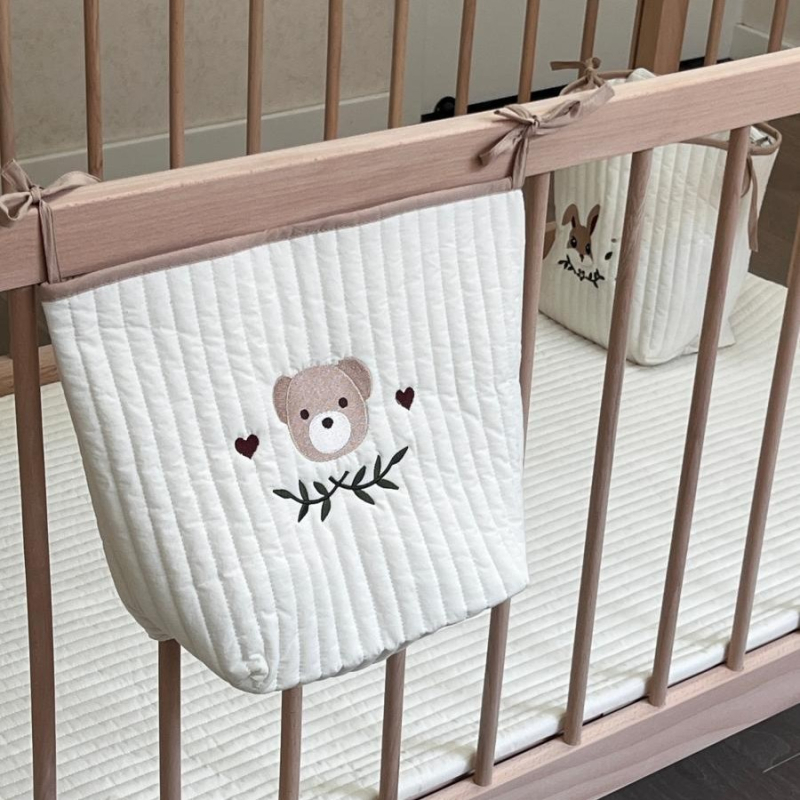 Κρεμαστή τσάντα για βρεφικό κρεβάτι με μοτίβο αρκουδάκι, βαμβάκι, πολυλειτουργική αποθήκευση για πάνες, μαντηλάκια, μπουκάλι και παιχνίδια, κορεατικό στυλ