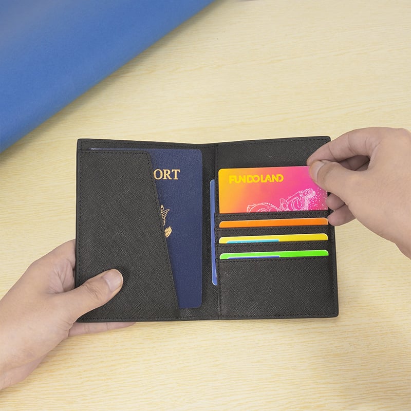 Θήκη διαβατηρίου Zolanc από γνήσιο δέρμα, διπλής όψης κατασκευή, 2 πτυχώσεις, unisex, πολλαπλές θήκες για κάρτες, επένδυση πολυεστέρα