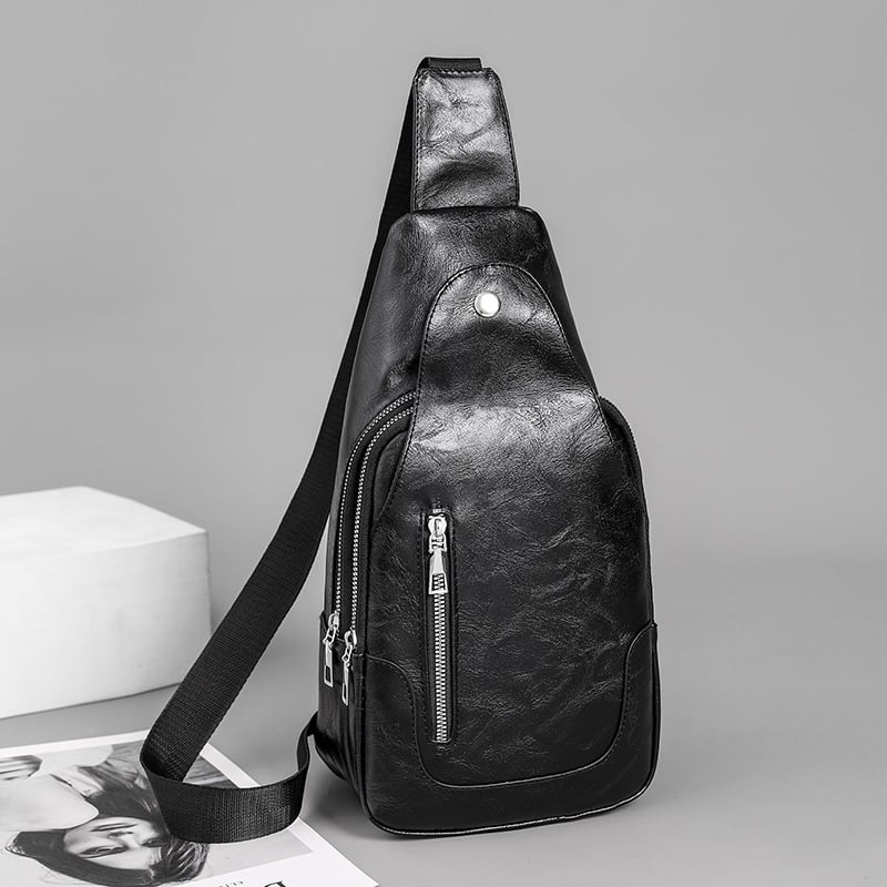 Τσαντάκι μασχάλης από PU • κάθετη τετράγωνη μορφή • κλείσιμο με φερμουάρ • κρυφή τσέπη με φερμουάρ • επένδυση πολυεστέρα