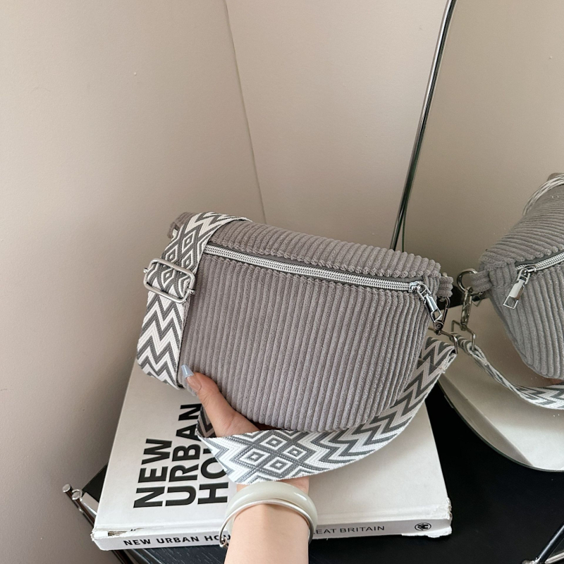 Geantă Corduroy pentru piept cu buzunar pentru telefon și cameră, închidere cu fermoar, căptușeală poliester, toamna 2025