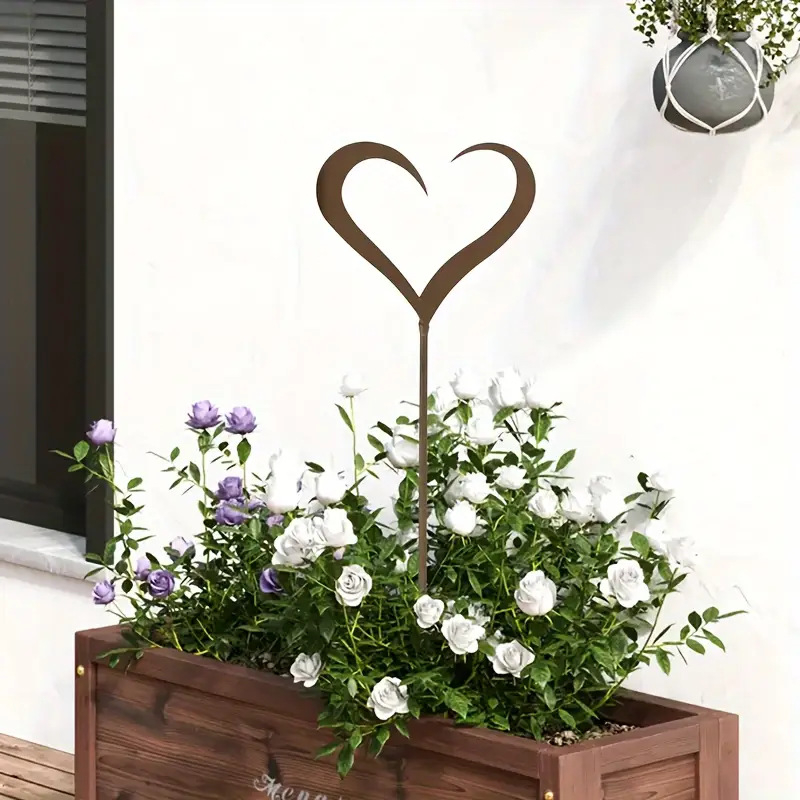 Μεταλλική διακοσμητική καρδιά κήπου με σχεδίαση plug-in για αυλή και γλάστρες, μοντέρνο μινιμαλιστικό στυλ • Κωδικός 20250515 • Κατηγορία: Φυτά • Συσκευασία: Κουτί χαρτονιού