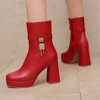 Cizme de echitație, stil european-american, vârf rotund, toc gros, înălțime toc 6–8 cm, fermoar lateral