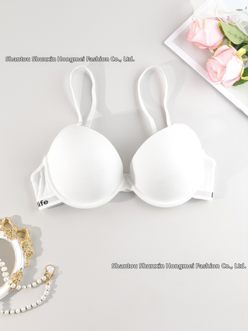 Σουτιέν χωρίς ραφές με μεταλλική ενίσχυση, 3/4 κύπελλο, λεπτό καλούπωμα, βασικό ύφασμα βισκόζη 90–95%, επένδυση από σπάνξ <30%, σταθερές διπλές τιράντες, πίσω κούμπωμα σε δύο σειρές