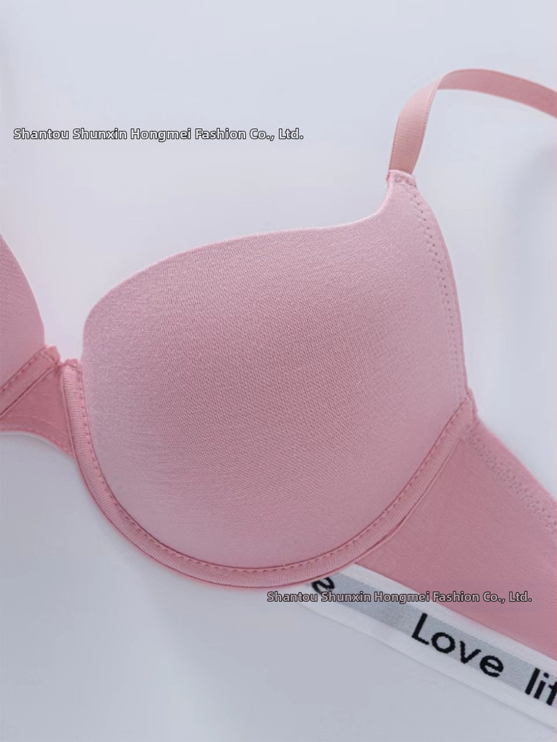 Σουτιέν χωρίς ραφές με μεταλλική ενίσχυση, 3/4 κύπελλο, λεπτό καλούπωμα, βασικό ύφασμα βισκόζη 90–95%, επένδυση από σπάνξ <30%, σταθερές διπλές τιράντες, πίσω κούμπωμα σε δύο σειρές