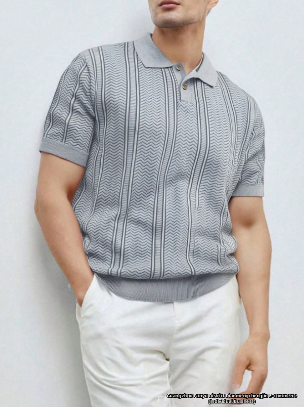 Πουλόβερ σε βρετανικό στυλ, με γιακά τύπου πουκάμισου, μακριά μανίκια, μαλλί 30–35%, χωρίς τσαλάκωμα