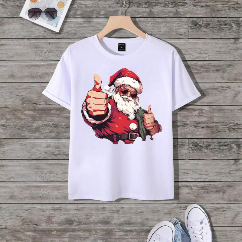 Vīriešu T-krekls ar 3D Ziemassvētku vecīša druku, karikatūru raksts, elpojošs poliestera materiāls, īsas piedurknes, piegriezums – piemērots, ielu hip-hop stils (3D Ziemassvētku vecīša druka; karikatūra; 96%+ poliesters; elpojošs materiāls; 150 g audums)