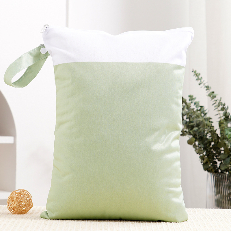 Autiņu slapjo un žāvēšanas soma - kubveidīga, poliestera, ūdensnecaurlaidīga, slapjo–sausā atdalīšana, liela ietilpība