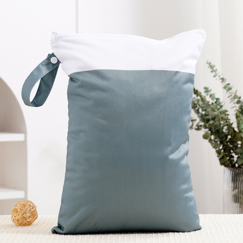 Autiņu slapjo un žāvēšanas soma - kubveidīga, poliestera, ūdensnecaurlaidīga, slapjo–sausā atdalīšana, liela ietilpība