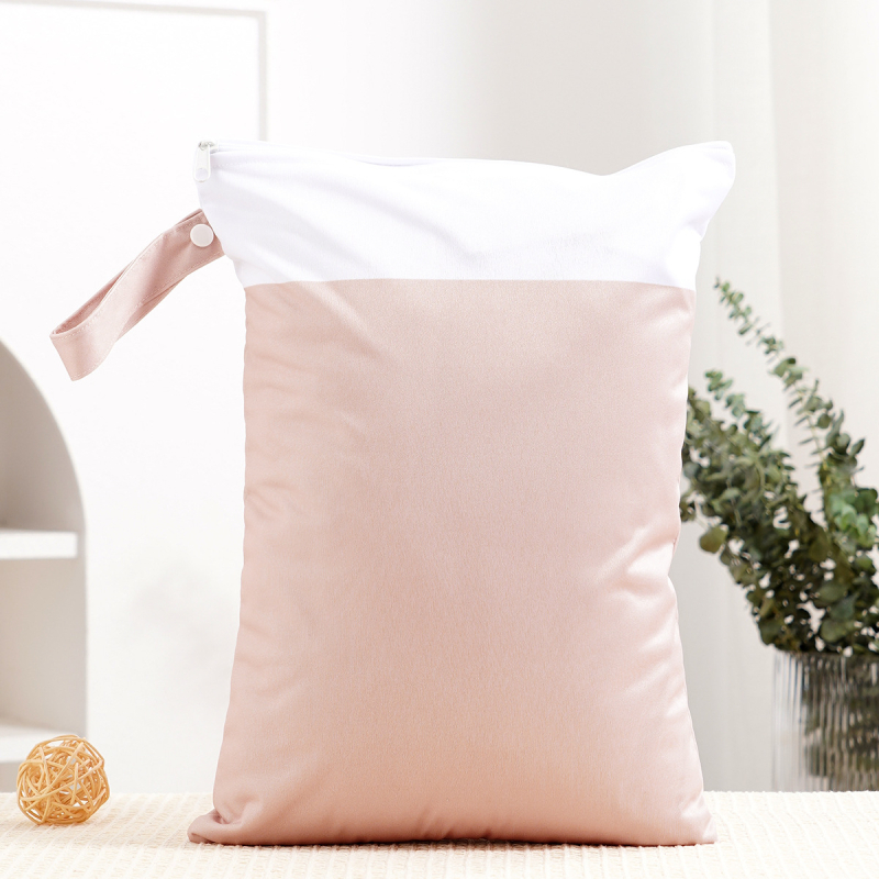 Autiņu slapjo un žāvēšanas soma - kubveidīga, poliestera, ūdensnecaurlaidīga, slapjo–sausā atdalīšana, liela ietilpība