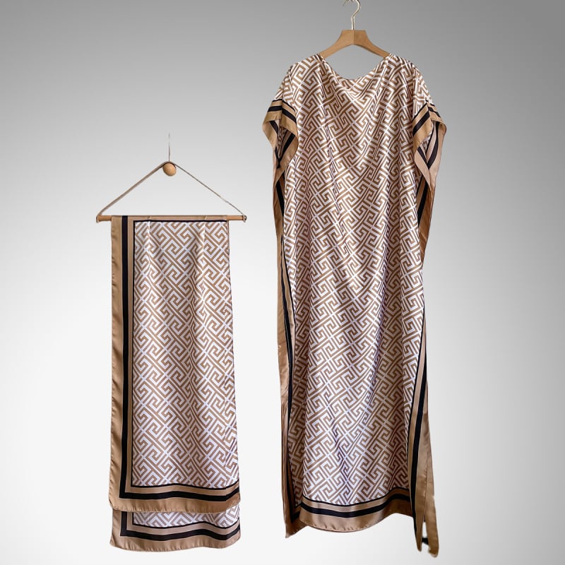 Női hosszú napszűrő blúz-sál geometriai mintával (Anyag: szintetikus selyem; Szövés módja: warp knitting; Mintázat: Geometriai; Feldolgozás: nyomtatás; Stílus: közepes hosszúság)