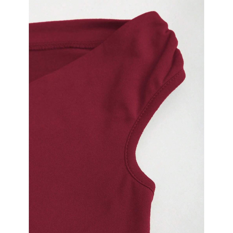 Blūze ar asimetrisku kaklu, šauru griezumu, lina (51–70%) ar četrvirzienu elastīgumu, flīsu iekšējā odere