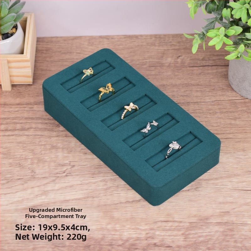 Gyűrűk és fülbevalók kiállító tálca textúrált bőrrel – Elegáns ékszerkiállító állvány, művészi stílus, 2025 tavasz