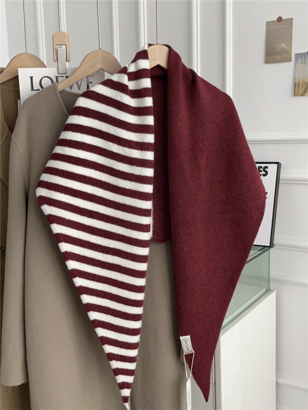 Warp-kötésű gyapjú háromszög sál – melegség és porvédő, téli szezon, kód WJ-2752