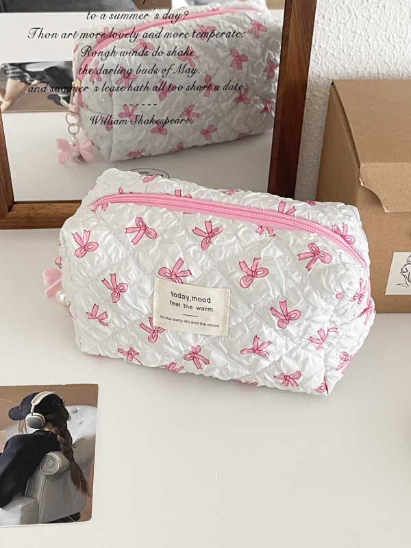 Kosmētikas soma un ceļojumu soma – pārnēsājama, lielas ietilpības, Ins stils, poliestera iekšpuse (Materiāls: poliester; iekšpuse: poliesters; Unisex; Ikdienas lietošana; Pavasaris 2025)