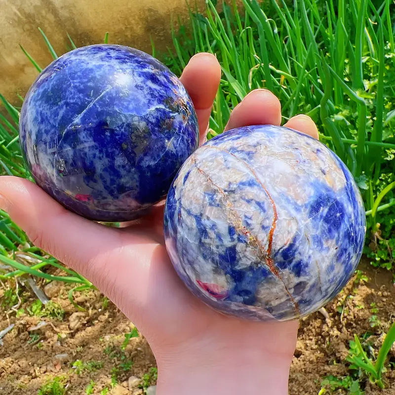 Kristálygömb – modern minimalista stílus, kristály anyag, karton csomagolás, ajándékba alkalmas