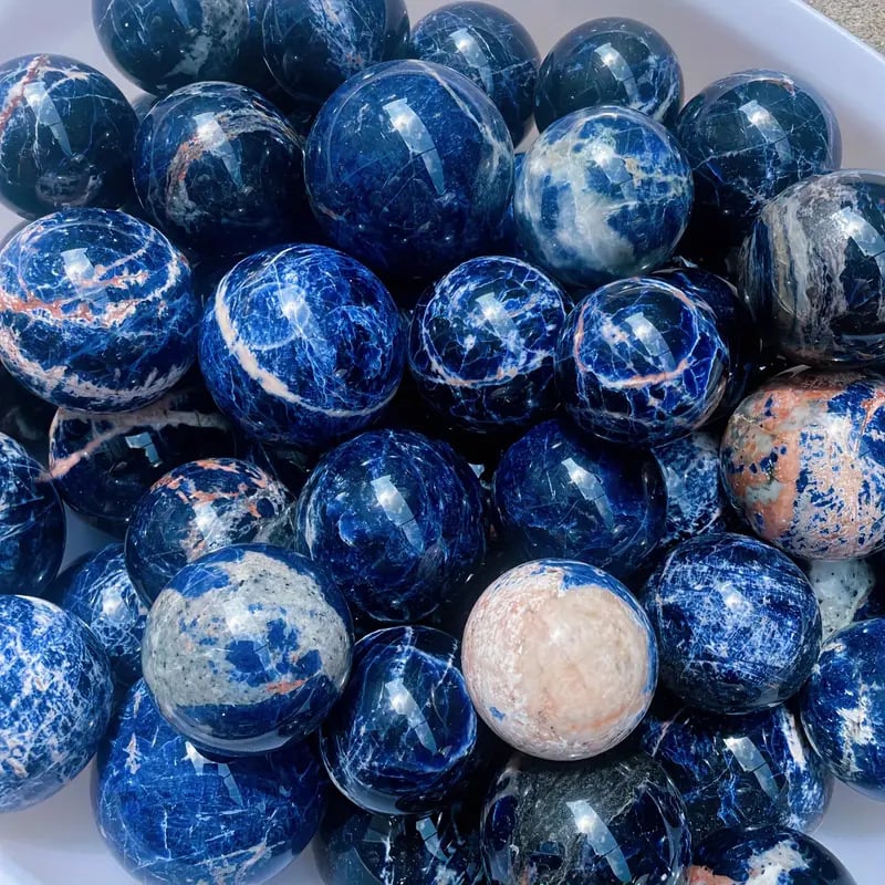 Kristálygömb – modern minimalista stílus, kristály anyag, karton csomagolás, ajándékba alkalmas