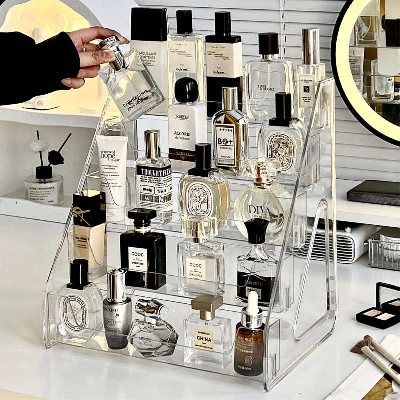 Stalo vandens krioklio stovas parfumerijai ir kosmetikai, skaidrus, didelė talpa, keli aukštai, atsiejama saugykla